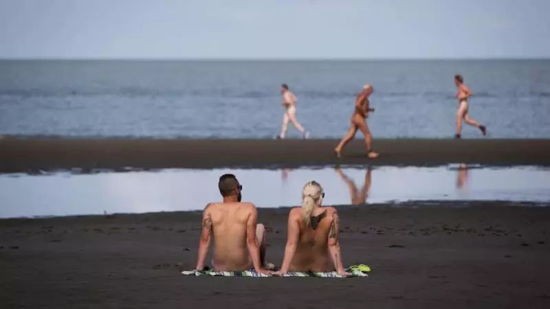 全裸海滩，大概是禁忌最多的人类娱乐场了