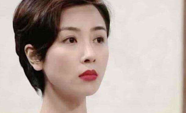 袁洁莹至今未婚的短发女神美照分享及作品推荐