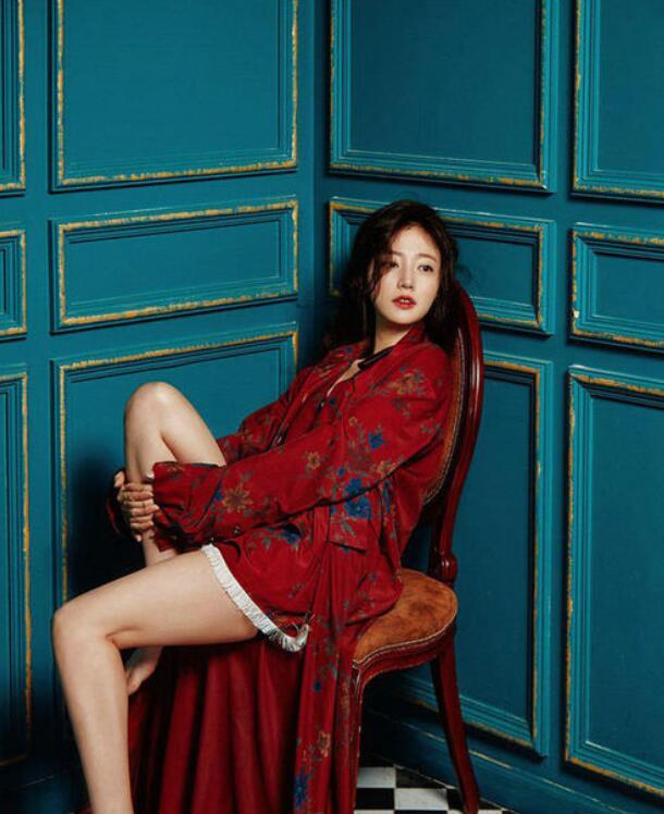 宋昰昀 富有亲和力的韩国女星美照（多图）分享及个人资料