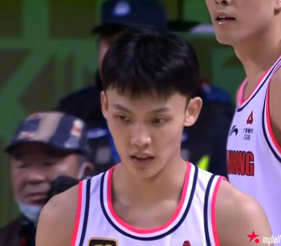 大发体育-加强版徐杰！男篮“暴力控卫”创纪录，这可是广，大发助力你的致富之路！